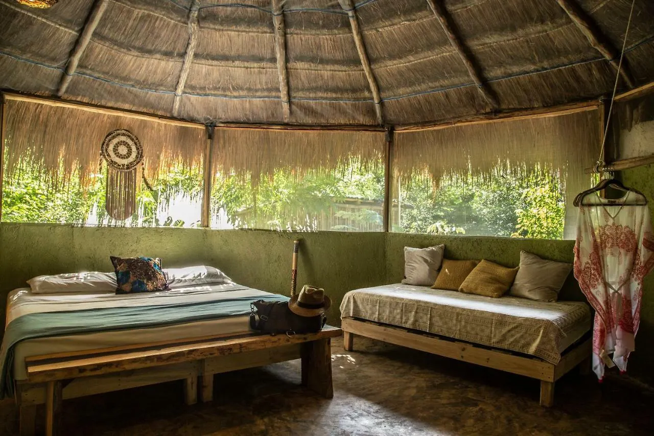 Jaktstuga Lumapi Hotell Tulum